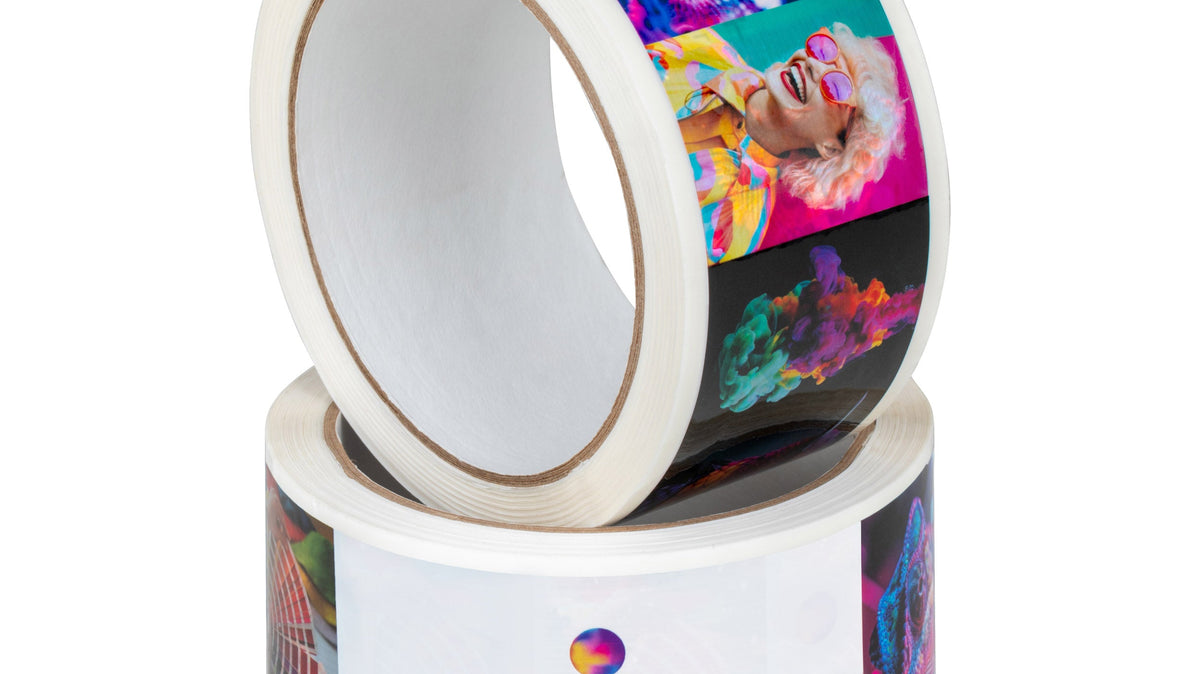 Banda adezivă personalizată – branding inteligent pentru fiecare colet